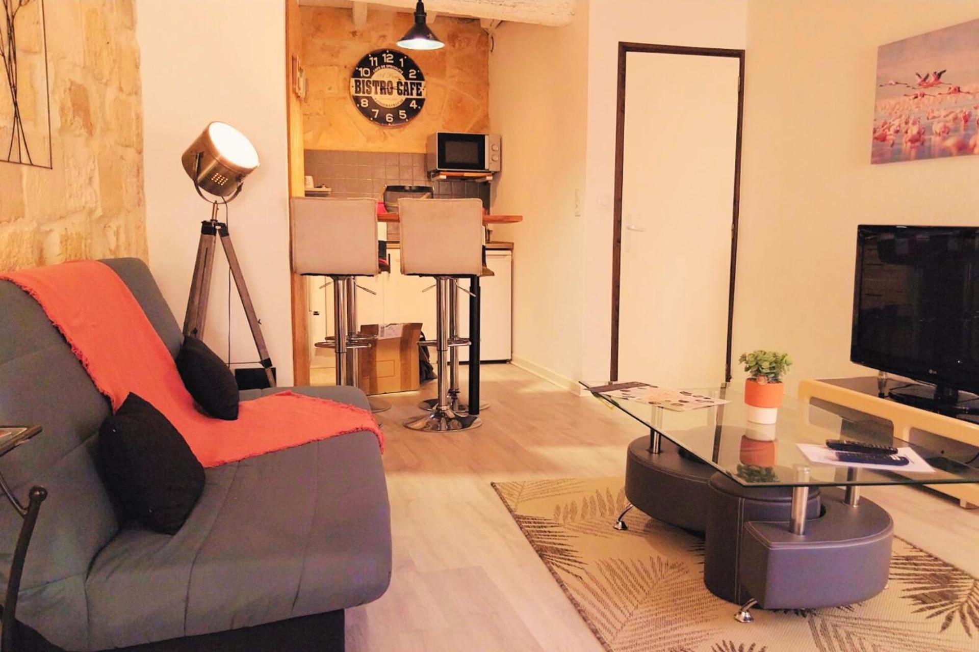 Immeuble 3 Apparts Centre Historique St Gilles Maisoncarreeconciergerie Saint-Gilles  Ngoại thất bức ảnh